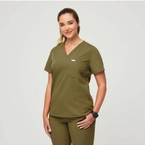 NWT FIGS CATARINA TOP MARTINI OLIVE SZ XS